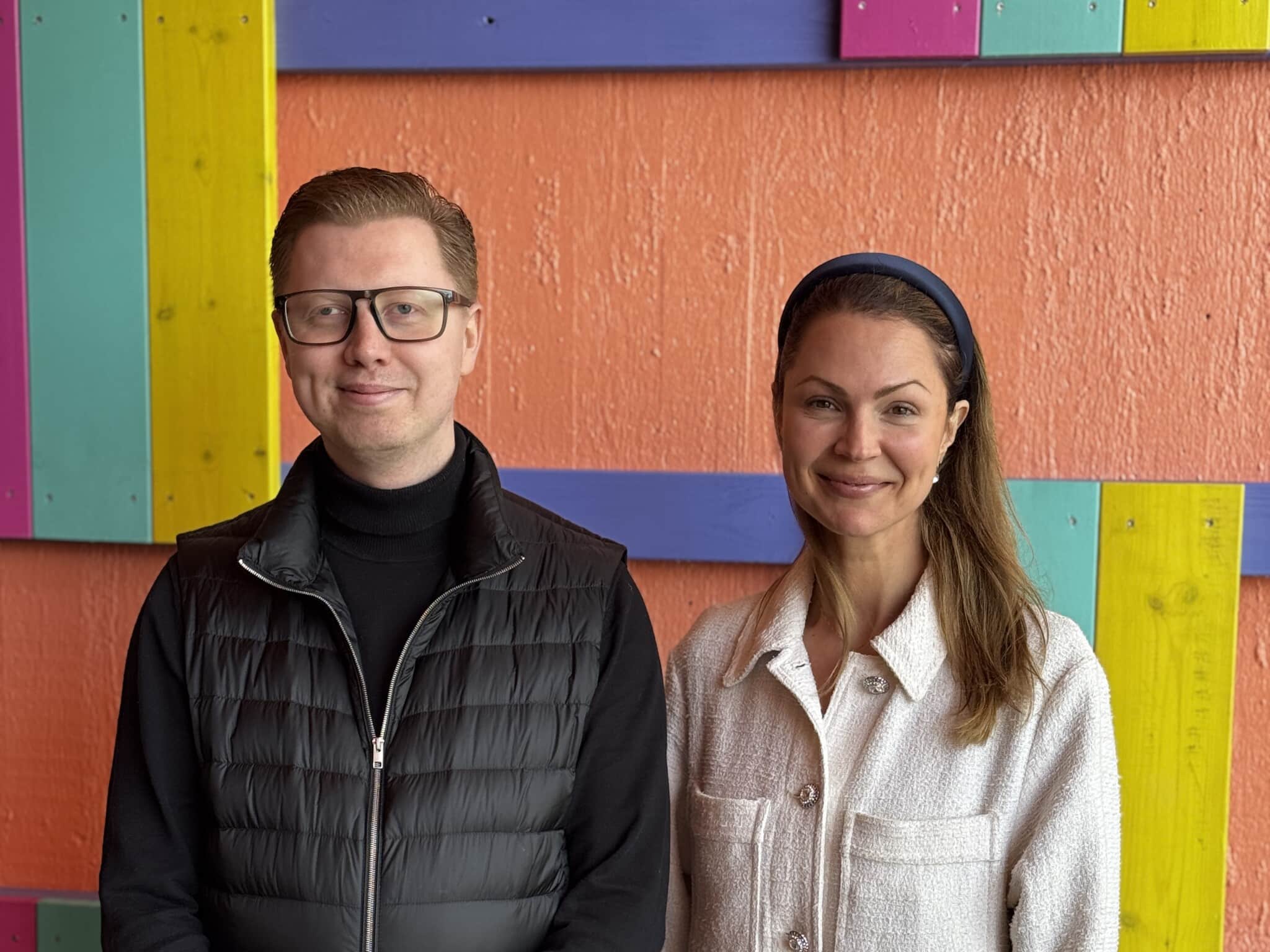 Nicole Forslund (L) och Martin Strömvall (KD) vid invigning av gångtunnel i Haninge