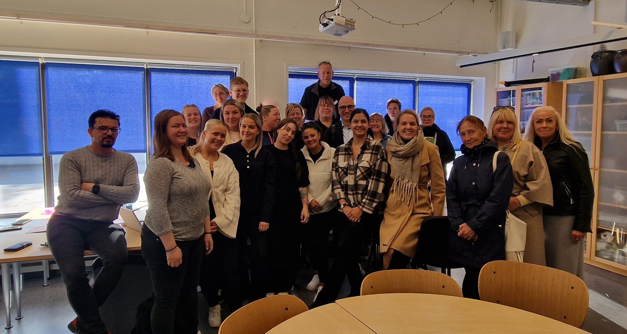 Delegation från Estland besöker anpassad gymnasieskola i Haninge