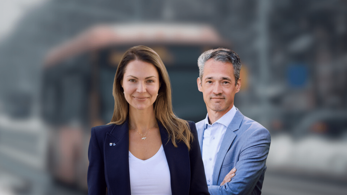 Nicole Forslund lyfter att resenärer i Haninge måste kunna lita på kollektivtrafiken